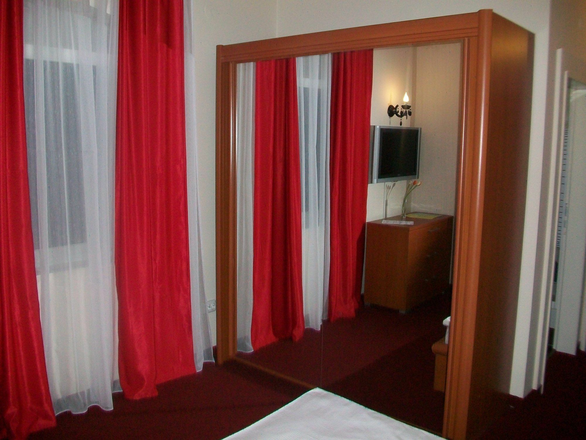 Imperial Hotel 3*